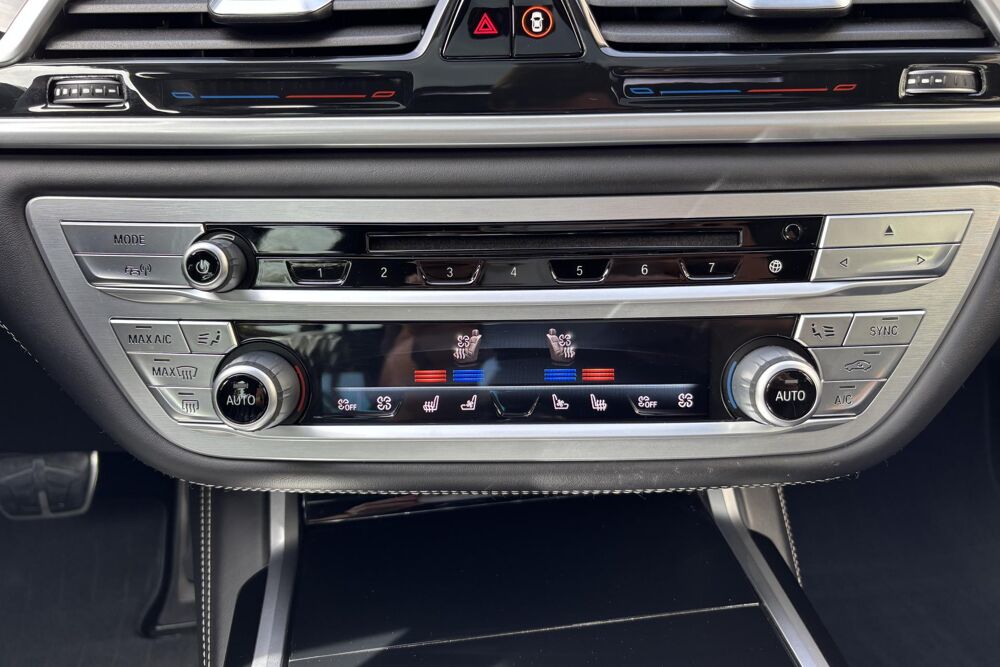 S&eacute;rie 7 730d M Sport xDrive Individual Black Fire - Rare & Sur&eacute;quip&eacute; 2019 occasion 78760 Jouars-Pontchartrain
