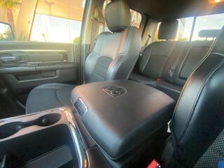RAM 1500 CREW SPORT BLACK PACKAGE 2018 occasion 91830 Le Coudray-Montceaux