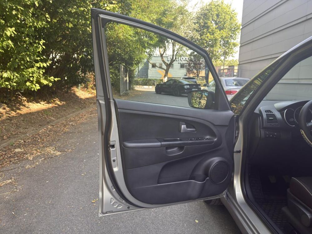Venga 1.6 CRDi 115 BERLINE Edition 7 2013 occasion 77185 Lognes