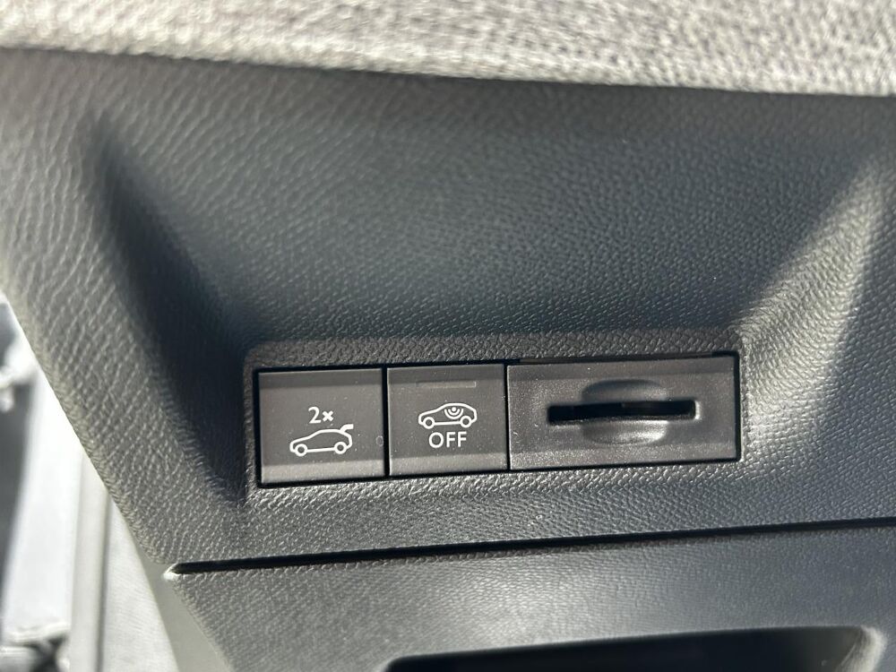 3008 1.2i Hybrid 145 GT e-DCS6  GPS  DriveAssist  Camera360 2026 occasion 34190 Ganges