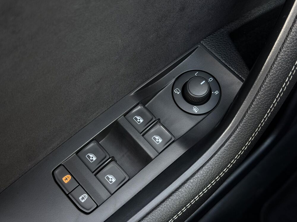 Superb Sportline TSI PHEV Hyrbide recharg 218 DSG 1&egrave;re Main Attel 2020 occasion 67440 Marmoutier