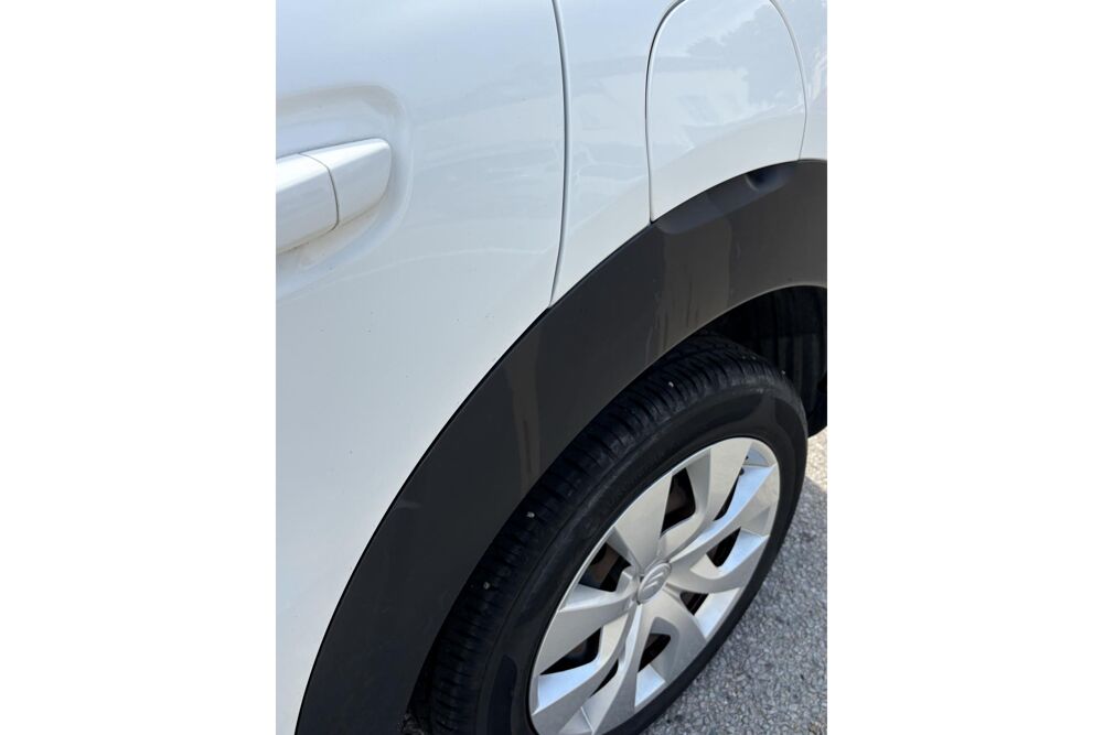 C4 cactus 1.2 82 Live 2018 occasion 78760 Jouars-Pontchartrain