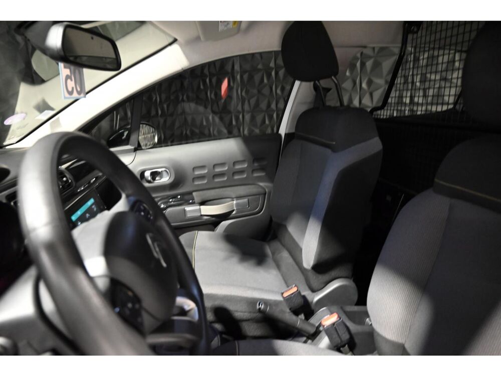 C3 1.2 PureTech 12V - 83 S&S 2016 BERLINE ENTREPRISE Feel Nav 2021 occasion 77100 Meaux