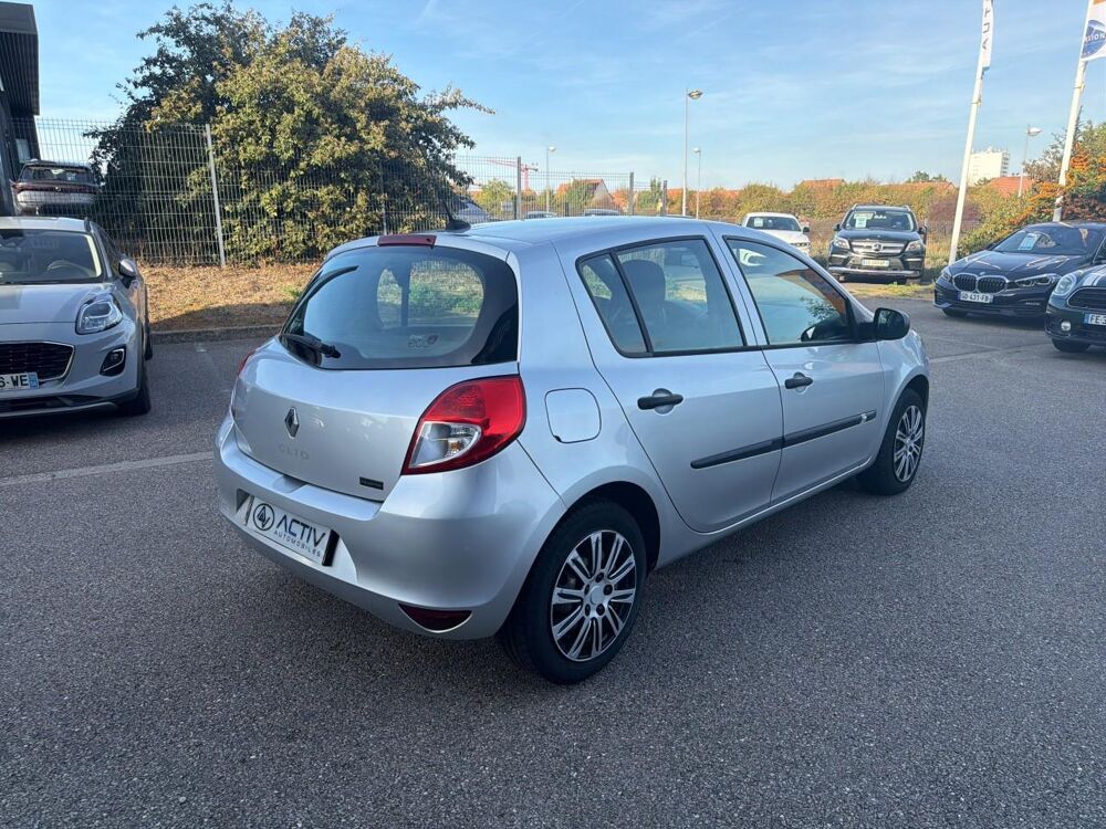 Clio III 1.5 dci 75 collection business eco&sup2; 5p 2013 occasion 57525 Talange