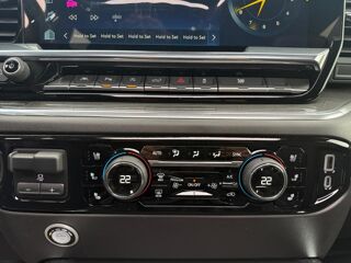 Divers V8 High Country 4WD Crew Cab 420 6,2L EcoTec 2026 occasion 78780 MAURECOURT