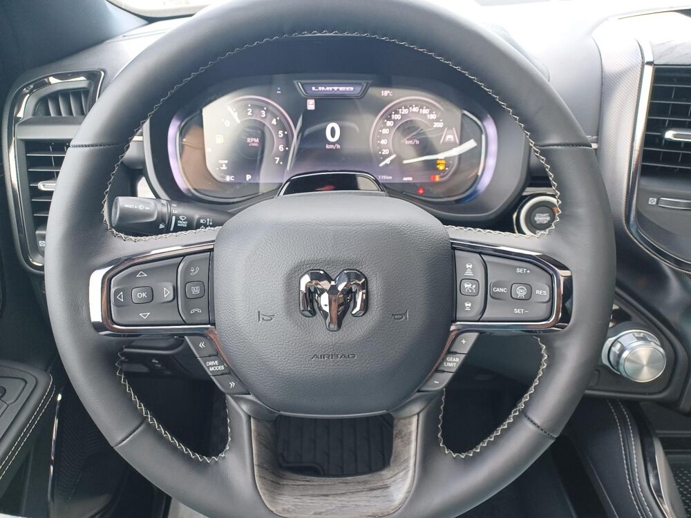 RAM 1500 CREW LIMITED V8 5.7L HEMI HAYON MULTI 2026 occasion 91830 Le Coudray-Montceaux