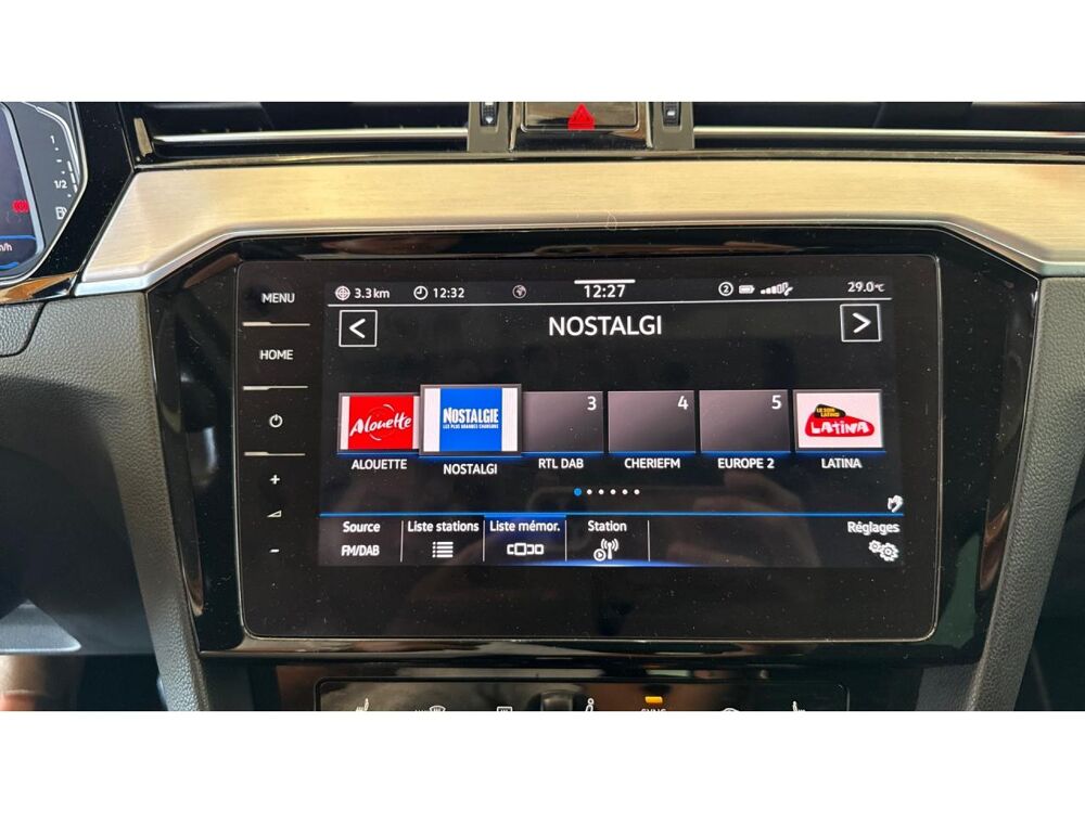 Passat SW 2.0 - 150 - BREAK Elegance / ATTELAGE / CARPLAY / TOIT O 2021 occasion 17600 Saujon