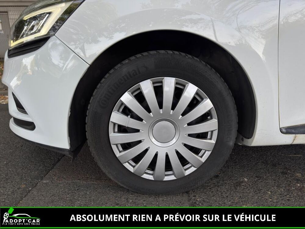 Clio Estate 1.2 Energy TCe - 120 IV ESTATE BREAK Intens PHASE 2 2018 occasion 77185 Lognes