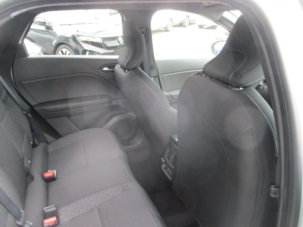 Symbioz E-Tech Hybride 145 Evolution 2025 occasion 31660 Bessi&egrave;res