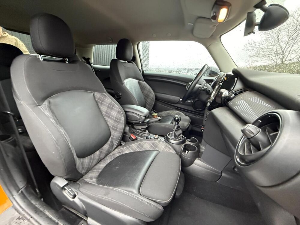 Cooper Chili - 1.5i 136 ch CHAUFFANTS/RADAR 2015 occasion 42170 Saint-Just-Saint-Rambert