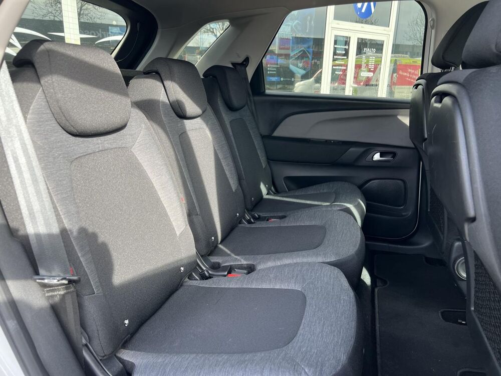C4 Spacetourer 2.0 BlueHDi - BVA - 160cv - DISTRIBUTION NEUVE - SUIVI CITRO 2018 occasion 49070 Beaucouz&eacute;