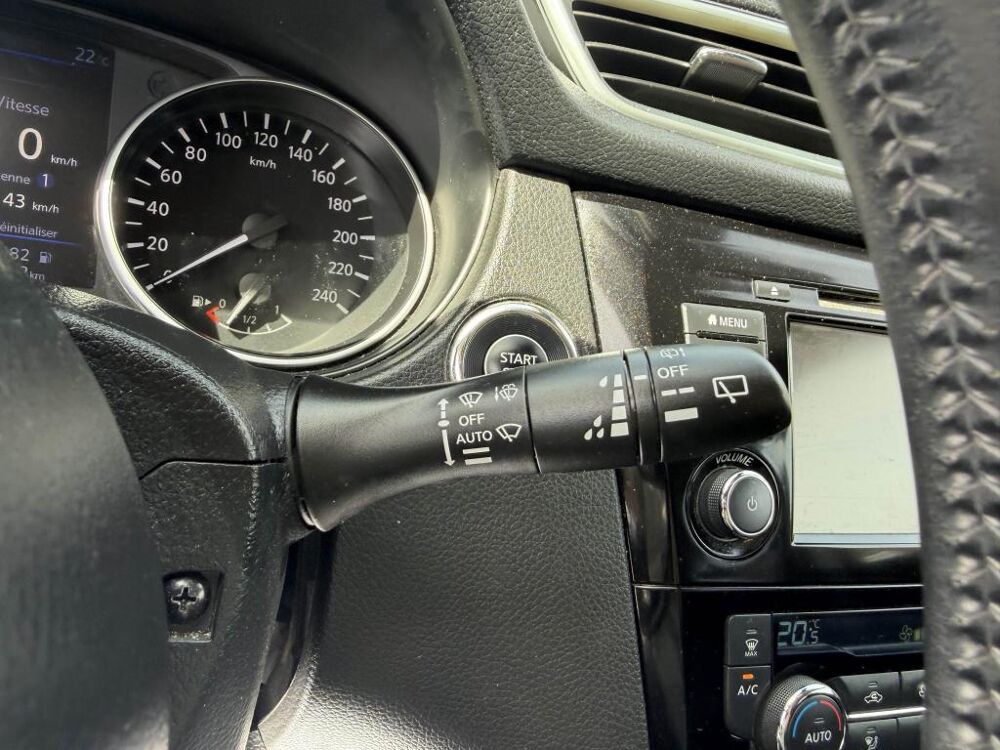 Qashqai 1.5 dCi - 115 N-Connecta gps + clim + camera AR et 360 + Rad 2020 occasion 19100 Brive-la-Gaillarde