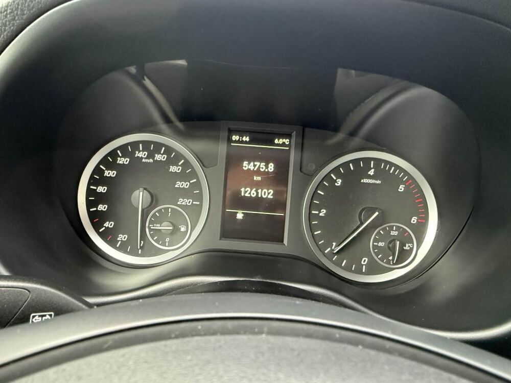 Vito Long 2.8t 110 CDI BlueEfficiency FOURGON First TVA RECUPERA 2021 occasion 19100 Brive-la-Gaillarde