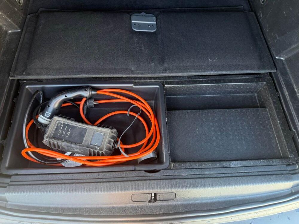 3008 Hybrid - 225 Bva Allure Pack gps + clim + radar AR 2021 occasion 19100 Brive-la-Gaillarde