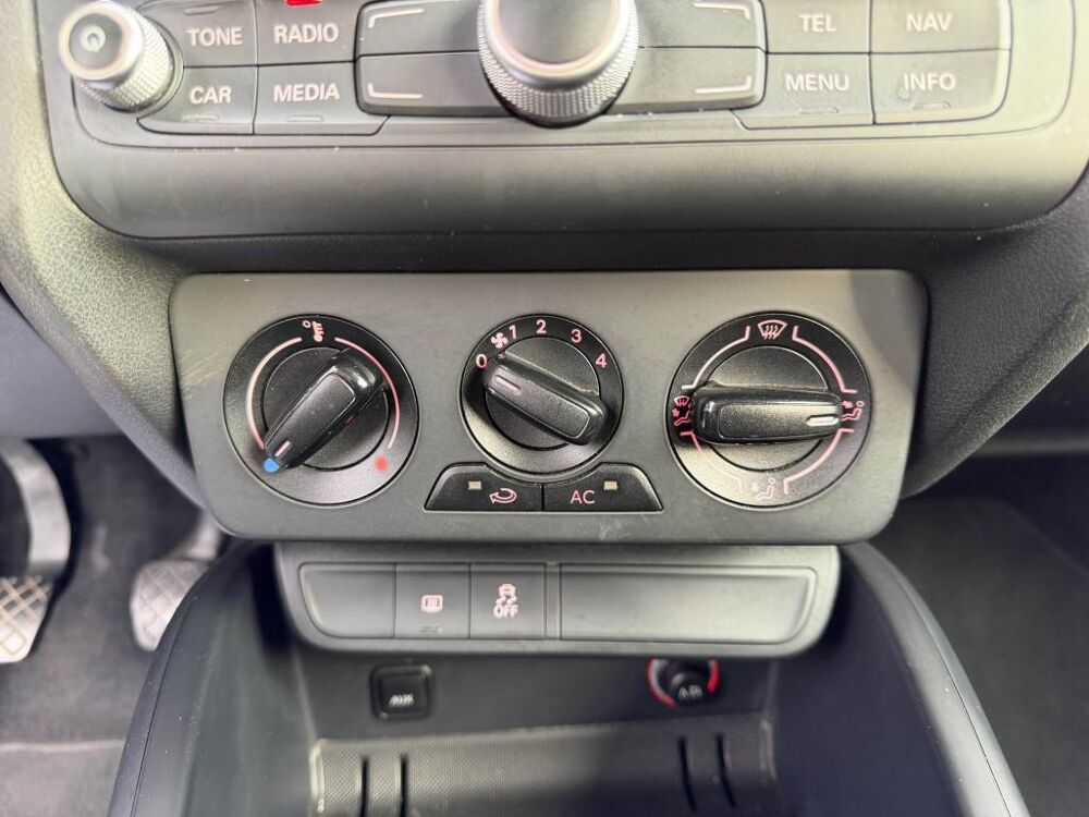 A1 1.6 TDi DPF - 90 S&S Ambiente + clim 2013 occasion 19100 Brive-la-Gaillarde