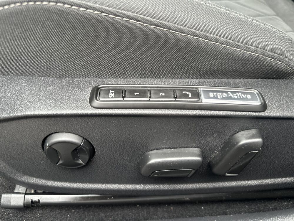 XC90 T8 Twin Engine AWD - 303 + 87 - BVA Geartronic II 2020 Insc 2020 occasion 94360 Bry-sur-Marne