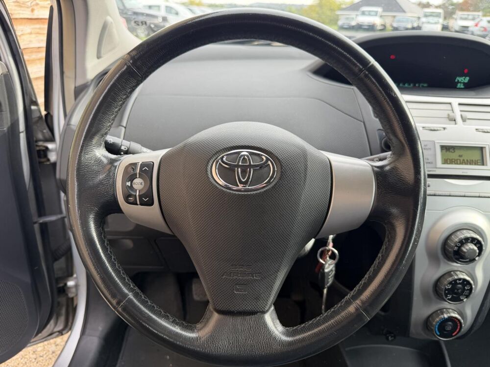 Yaris 1.4 - 90 D-4D II 2005 Luna PHASE 1 2007 occasion 19100 Brive-la-Gaillarde