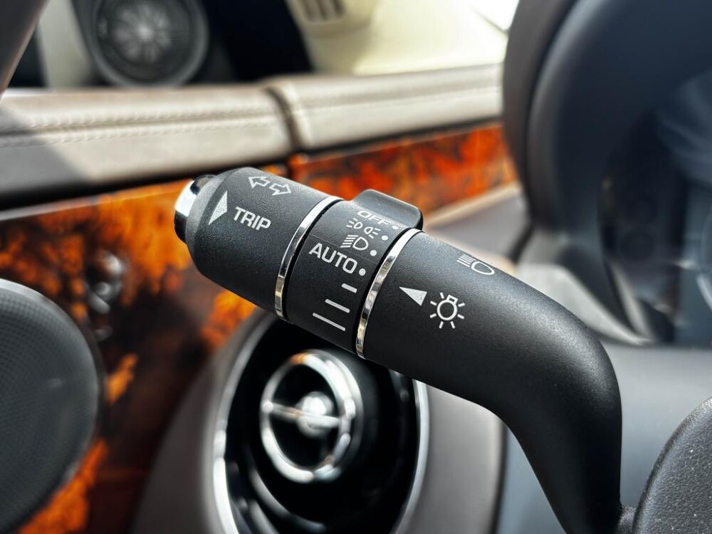 XJ Courte - 3.0 D V6 - 275ch - BVA 8 - Luxe Premium Phase 1 - G 2013 occasion 76710 Eslettes