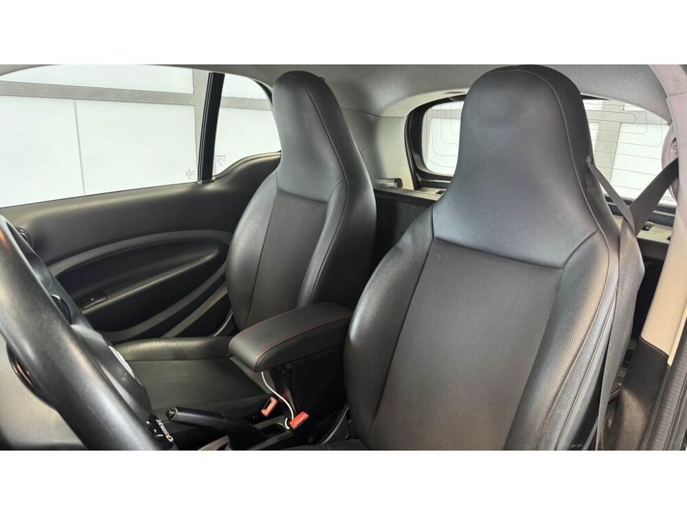 ForTwo Coupe 1.0i 71 S&S - Passion - 3&egrave;me main - Entretien Complet 2016 occasion 60740 Saint-Maximin