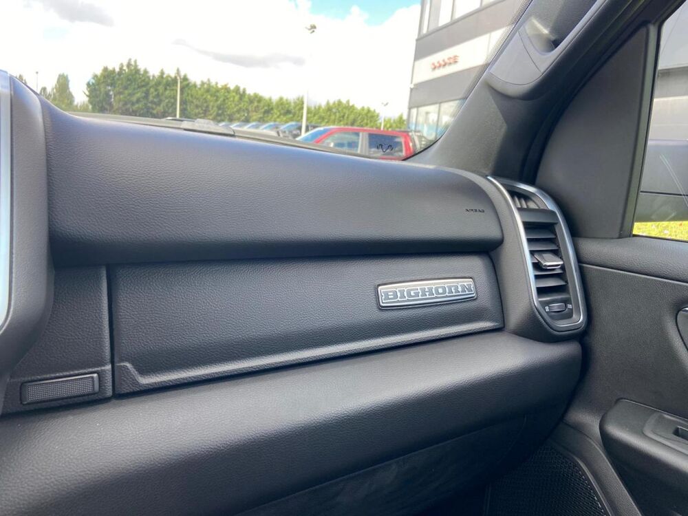RAM 1500 CREW CAB BIGHORN NIGHT EDITION 2025 occasion 91830 Le Coudray-Montceaux