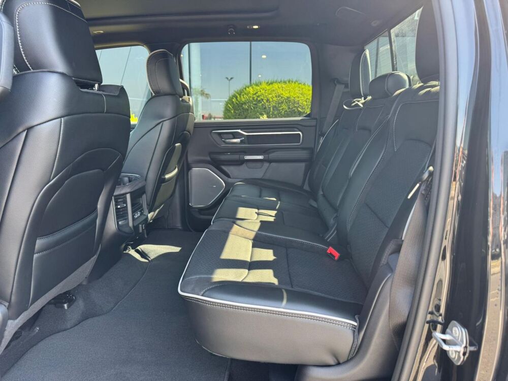 RAM 1500 CREW LAIE SPORT NIGHT EDITION AIR 2025 occasion 91830 Le Coudray-Montceaux