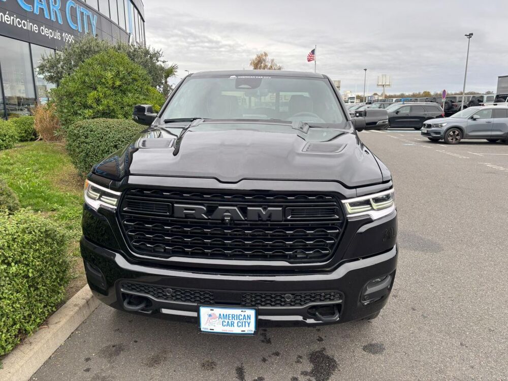 RAM 1500 CREW LIMITED NIGHT EDITION BOX HAYON MULTI 2025 occasion 91830 Le Coudray-Montceaux