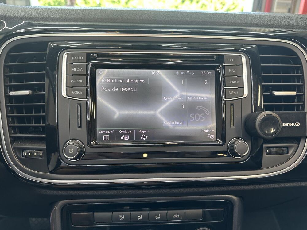COCCINELLE II CABRIOLET 1.2 TSI 105 ORIGIN DSG BVA 2017 occasion 33370 Artigues-pr&egrave;s-Bordeaux