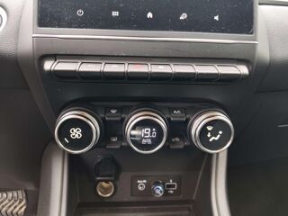 Captur 1.6 E-Tech Hybride - 145 - BVA multi-modes 2021 II Intens P 2022 occasion 77185 Lognes