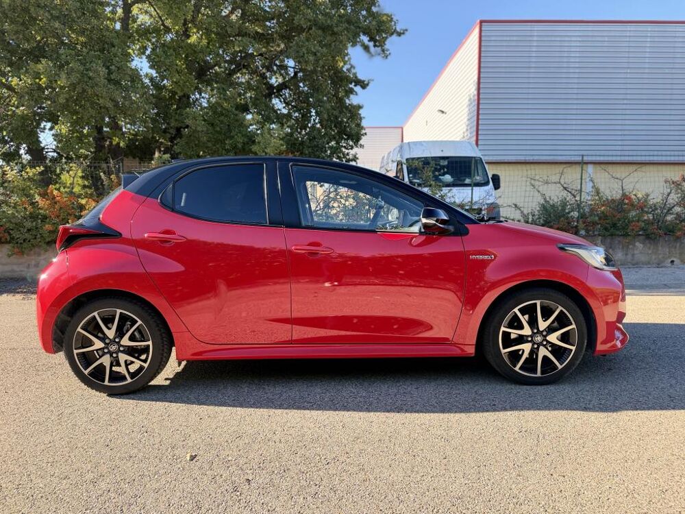 Yaris DESIGN Hybrid 116Ch - CAM - TOIT PANO - CARPLAY - REGULATEUR 2021 occasion 13760 Saint-Cannat