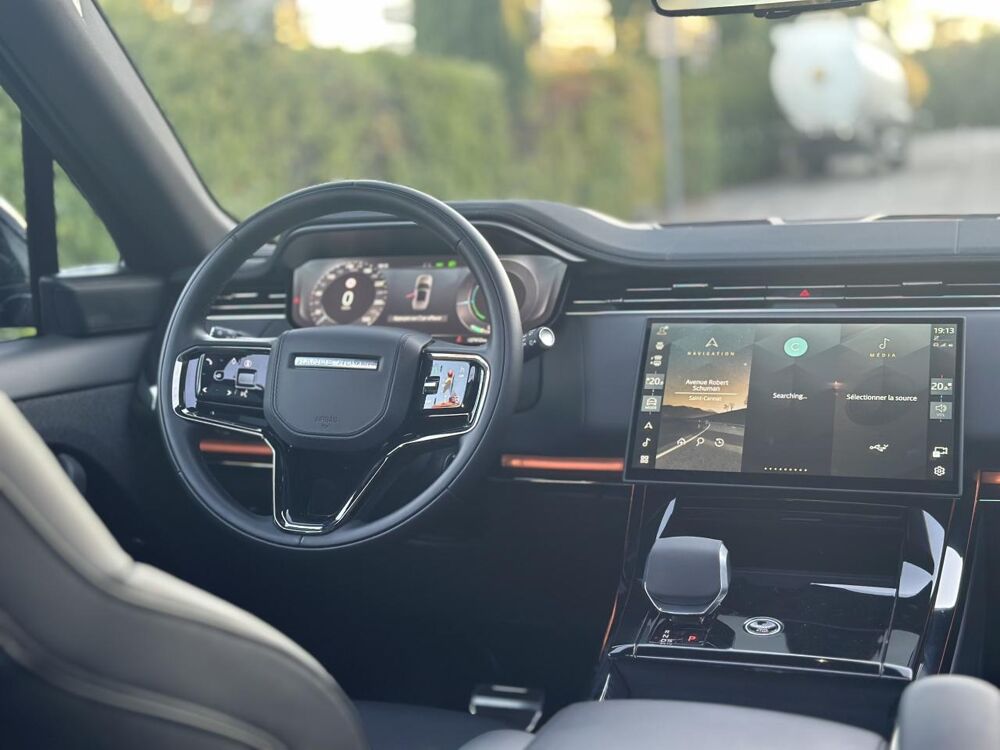 Range Rover 3.0 P460E DYNAMIC HSE - GARANTIE 12/2029 - TOIT OUV - HUD - 2024 occasion 13760 Saint-Cannat