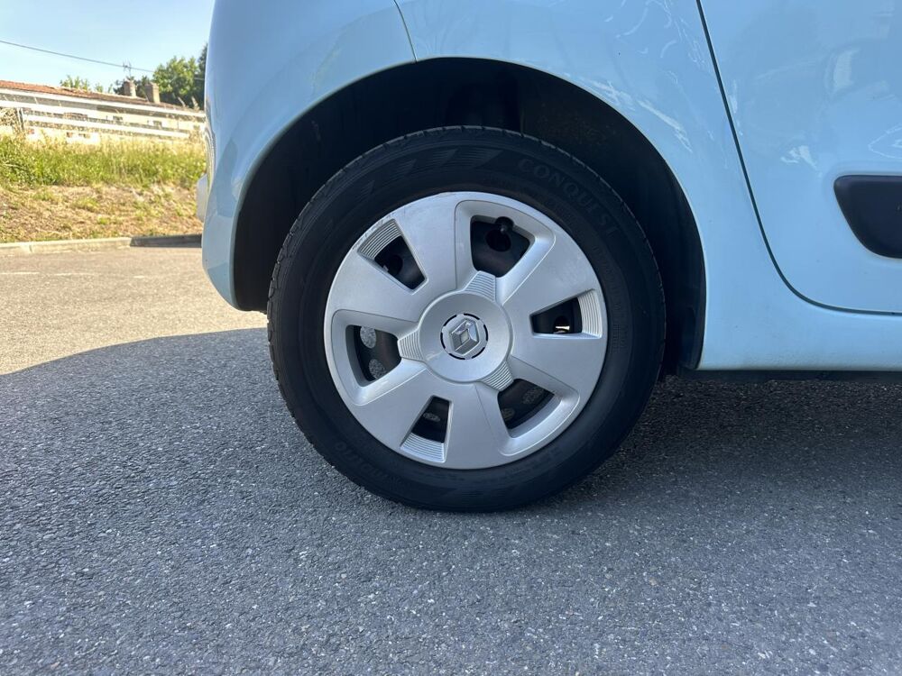 Twingo 1.0 SCe - 70 E6C Bo&icirc;te courte III BERLINE Life 2 PHASE 1 - 2018 occasion 33450 Montussan