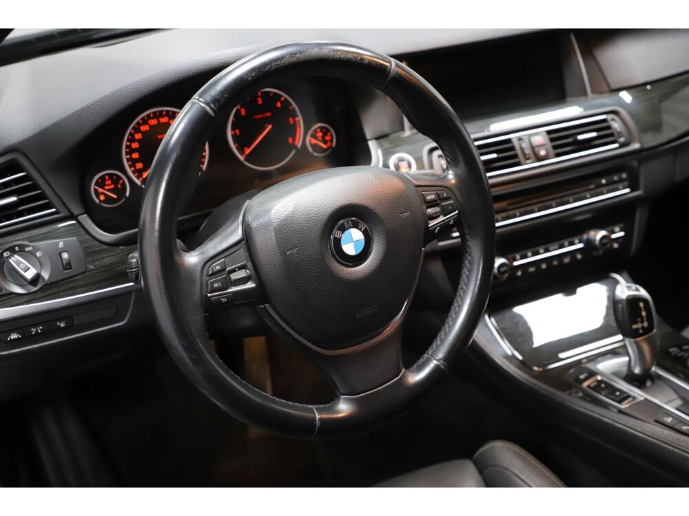 S&eacute;rie 5 530d xDrive Touring Luxury - BVA Sport F11 LCI 2015 occasion 06550 La Roquette-sur-Siagne