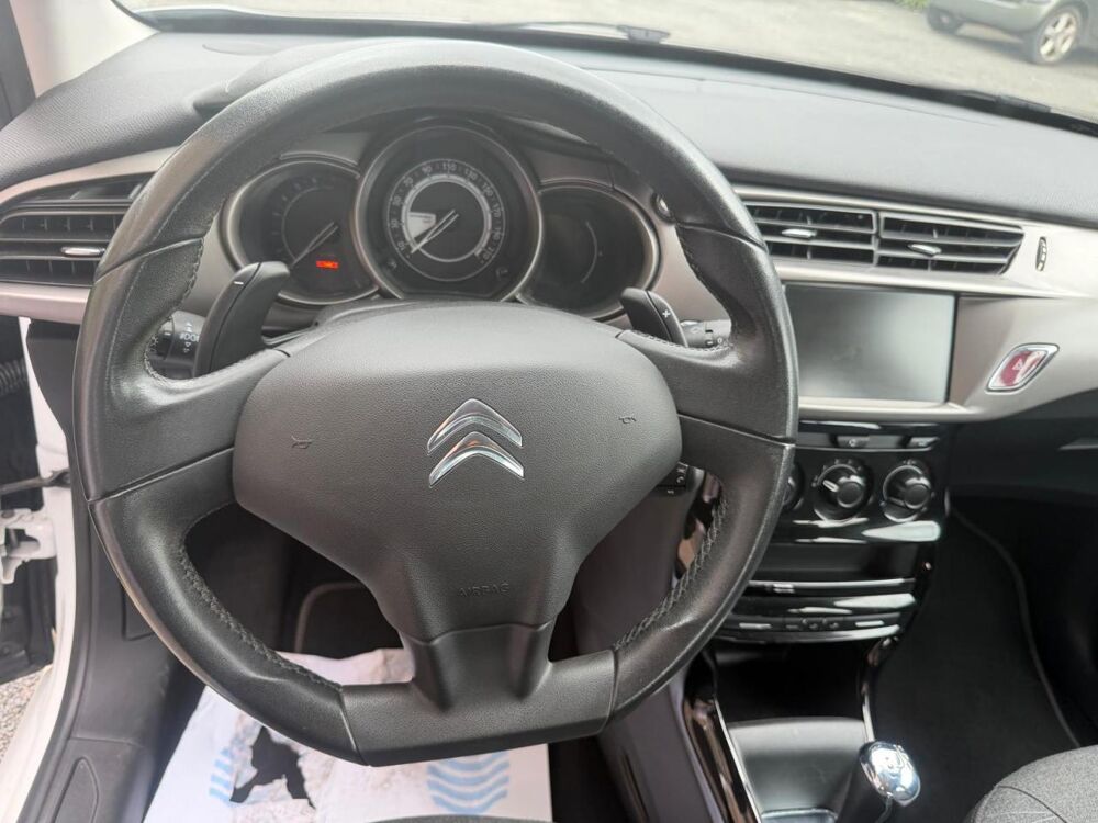 C3 1.2 PureTech boite auto - 82 Confort PHASE 2 2016 occasion 19100 Brive-la-Gaillarde