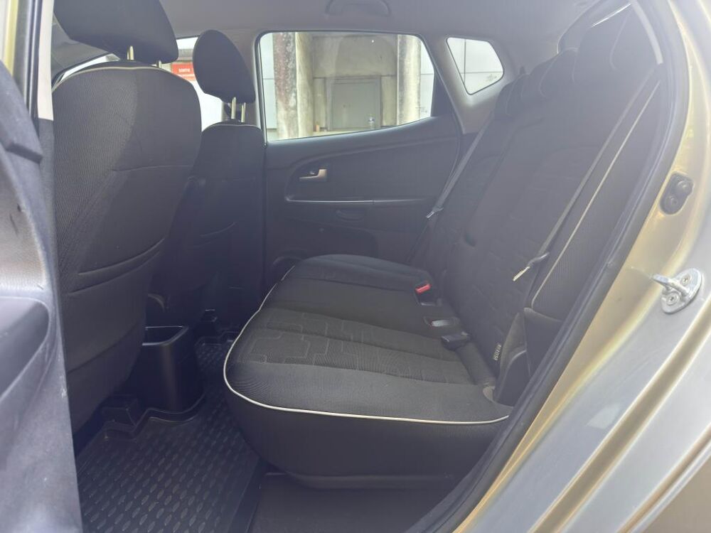 Venga 1.6 CRDi 115 BERLINE Edition 7 2013 occasion 77185 Lognes