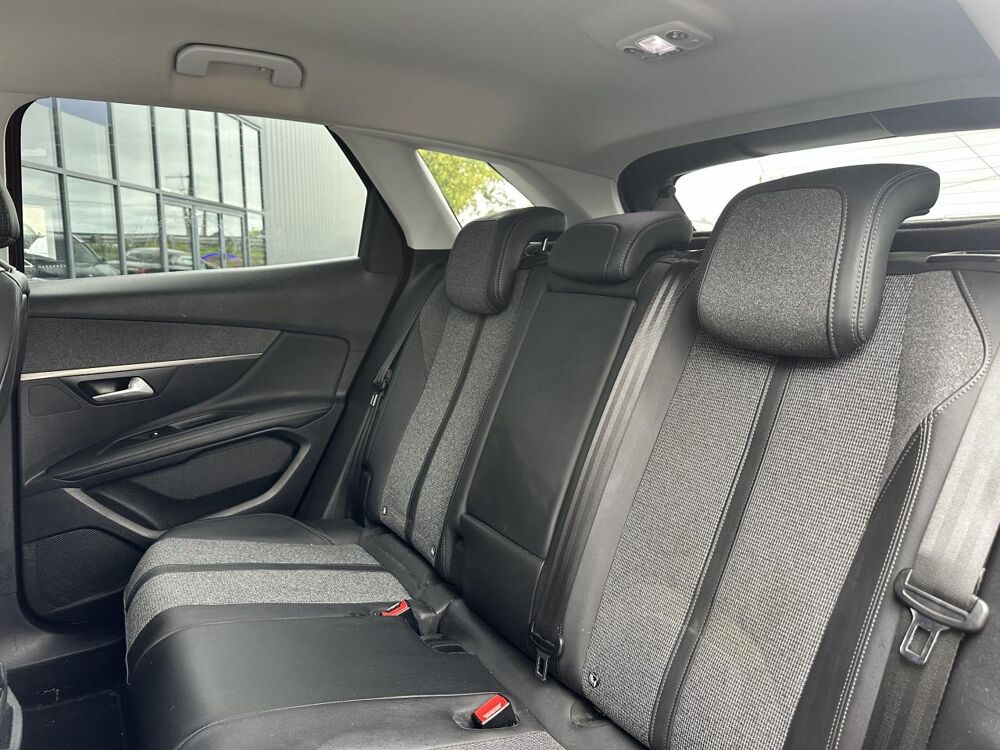 3008 1.5BLUEHDI 130 CH EAT8 ALLURE BUSINESS - GARANTIE 12 MOIS 2019 occasion 33450 Montussan