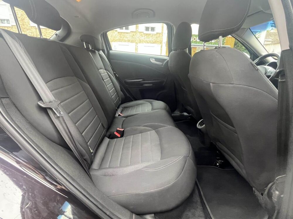 Giulietta 1.4 TB MultiAir - 150 ch - kit de distribution et accessoir 2018 occasion 78760 Jouars-Pontchartrain
