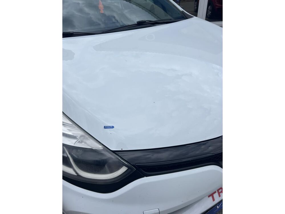 Clio IV R.S. Trophy 1.6 - 220 EDC6 2015 occasion 49070 Beaucouz&eacute;