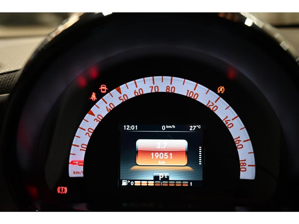 ForTwo Smart Cabrio 0.9i - 90 S&S - BV Twinamic Euro 6c CABRIOLET 2019 occasion 77100 Meaux