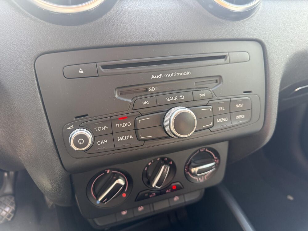 A1 1.6 TDI DPF - 105 - Ambition SUIVI COMPLET GARANTIE 12 MOIS 2011 occasion 94360 Bry-sur-Marne