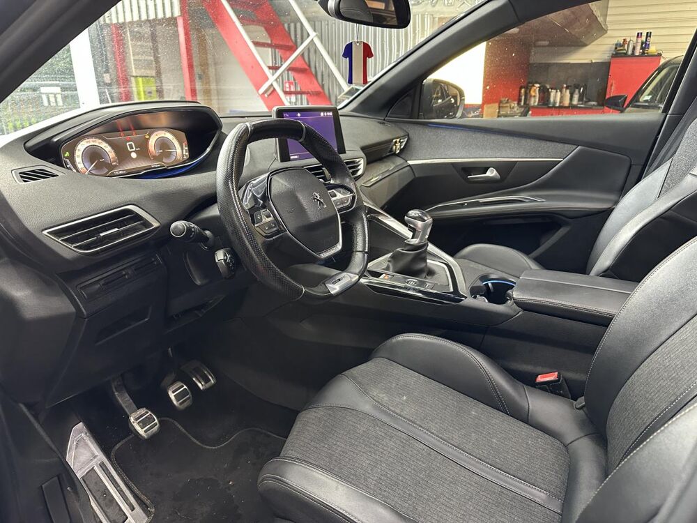 3008 GENERATION-II 1.5 BLUEHDI 130 GT LINE START-STOP 2018 occasion 33370 Artigues-pr&egrave;s-Bordeaux