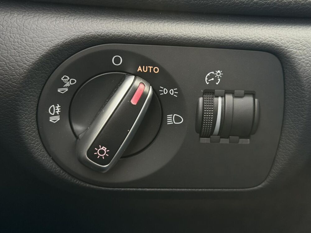 Q3 2.0 TFSI 220 Quattro S-Tronic Ambiente 2015 occasion 35300 Foug&egrave;res