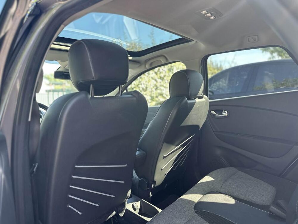 Captur INTENS 120CH - TOIT PANO - RADARS - SUIVI 2017 occasion 13760 Saint-Cannat