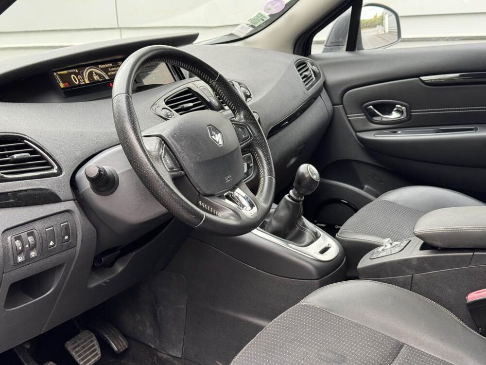 Sc&eacute;nic 1.2 Energy TCe 130 III MONOSPACE Bose PHASE 3 2013 occasion 77185 Lognes