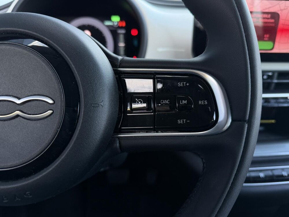 500 Electrique 118ch 42.0kWh Icone + Pack Confort - SOH +95% 2023 occasion 35300 Foug&egrave;res