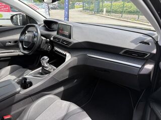3008 1.5 BlueHDi S&S - 130 II 2016 Active 2019 occasion 49070 Beaucouz&eacute;