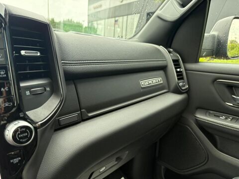 RAM 1500 CREW CAB SPORT BLACK PACKAGE 2025 2025 occasion 91830 Le Coudray-Montceaux