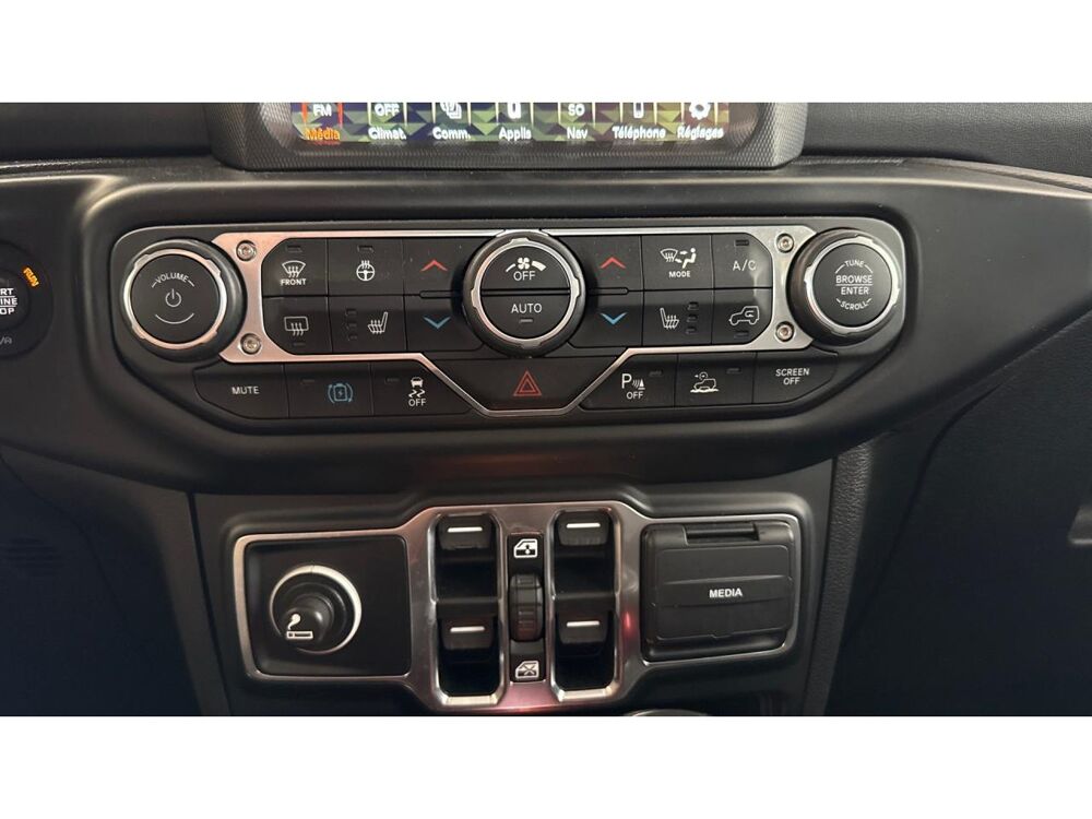 Wrangler 2.0i T 4xe - 380 - BVA 4x4 Unlimited Overland / CARPLAY / H 2022 occasion 17600 Saujon