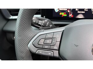 T-ROC 1.5 eTSI 150 DSG R-Line +IQ LIGHT+T.OUVR+PACK BLACK 2026 occasion 81580 Soual