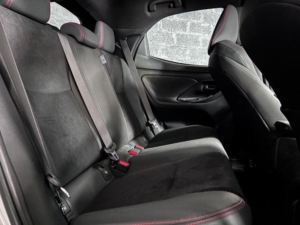 Yaris 1.5 VVTI 116h BV e-CVT (MY22) GR Sport - GARANTIE 6 MOIS MIN 2023 occasion 33700 M&eacute;rignac