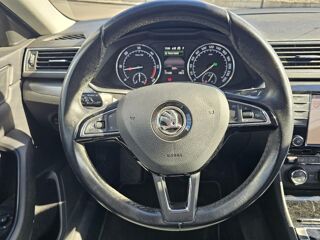 Superb III 2.0 16V TDI 150cv DSG6 Style - SUIVI ENTRETIEN COMPLET - 2016 occasion 49070 Beaucouz&eacute;